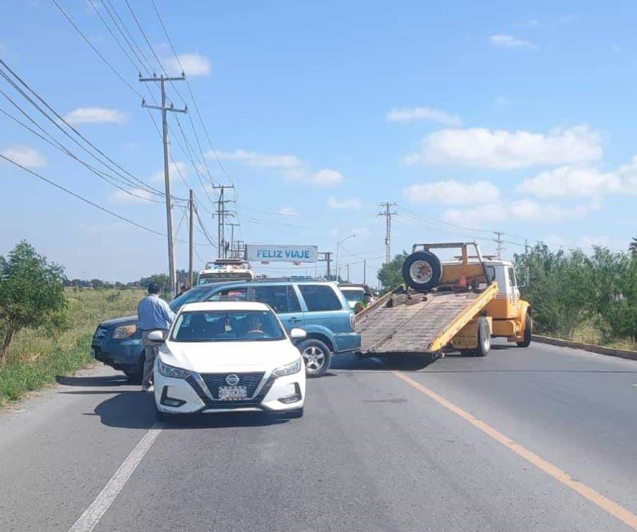  Choque obstaculiza el tráfico en acceso a Río Bravo
