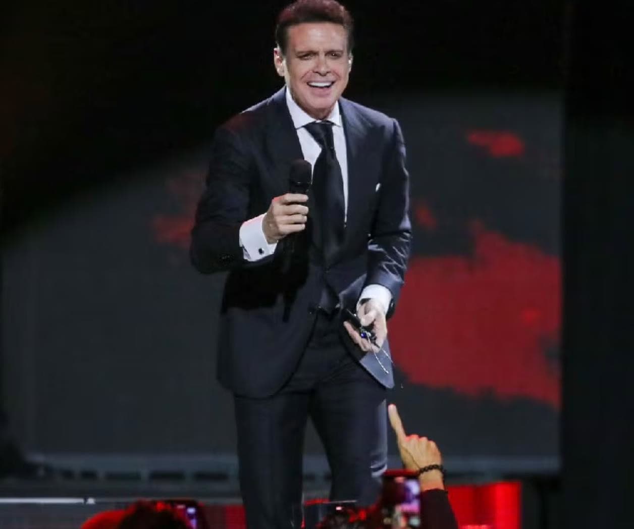 Luis Miguel reaparece tras rumores sobre su salud