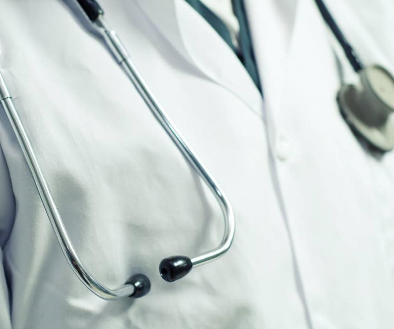 Rezagada infraestructura médica privada estatal