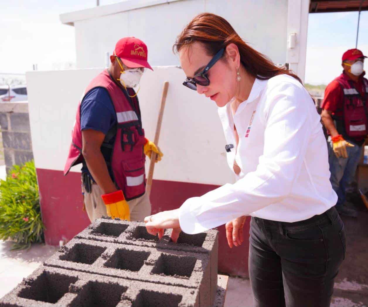 Beneficia bloquera comunitaria a 785 familias en N. Laredo