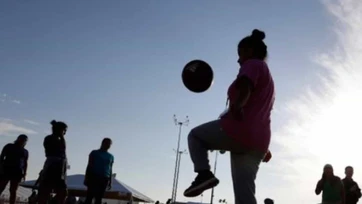 Veinte mil niños migrantes quedarían sin defensa legal