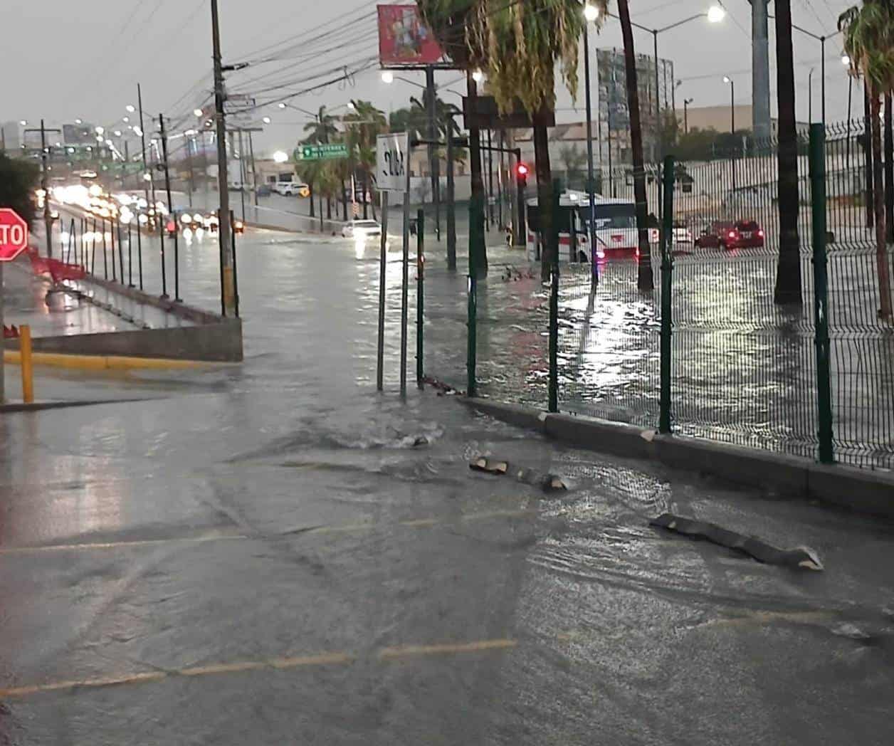Colapsa la ciudad por fuerte tormenta