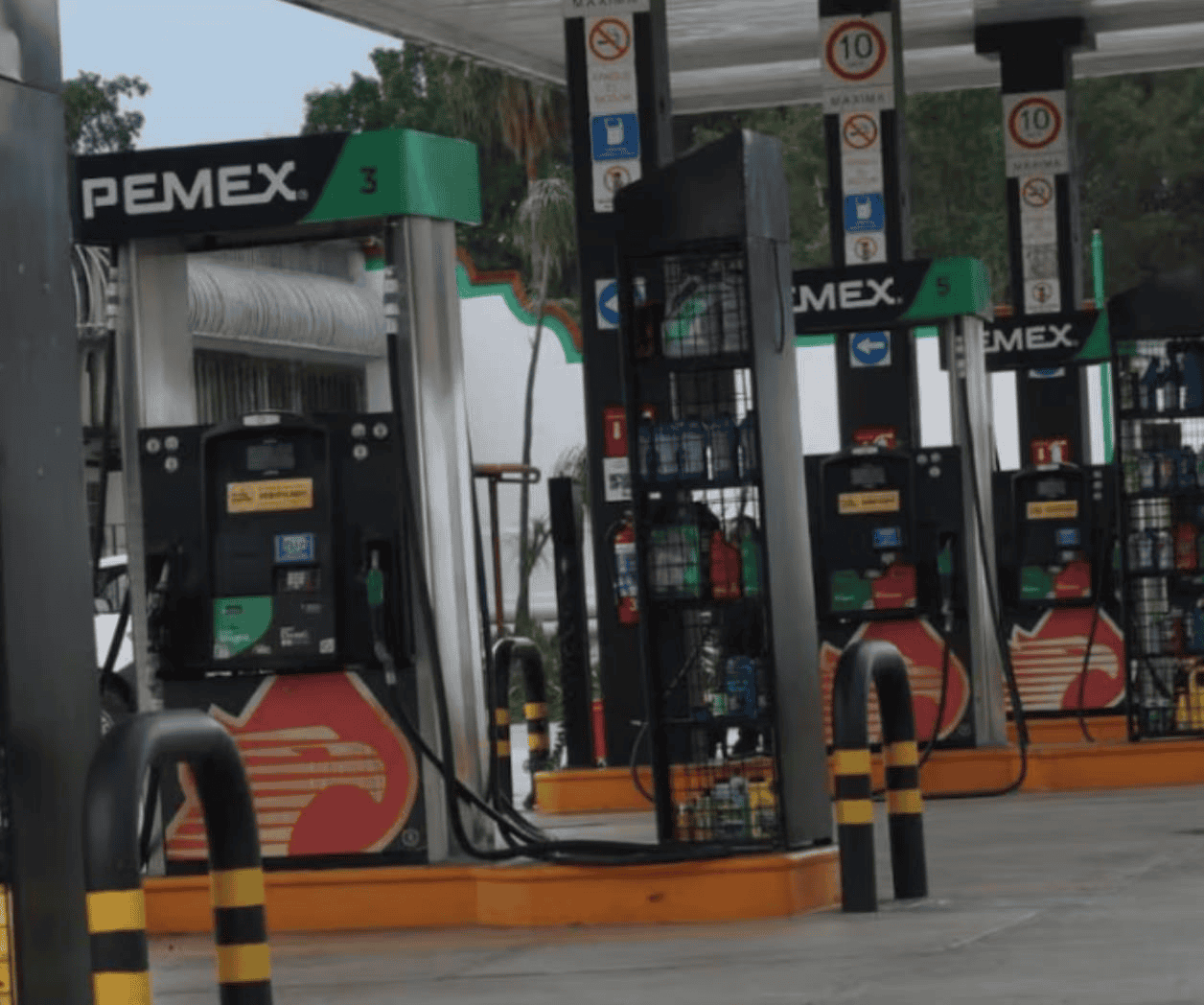 Profeco: 85.2% de gasolineras cumplen con tope de 27 pesos
