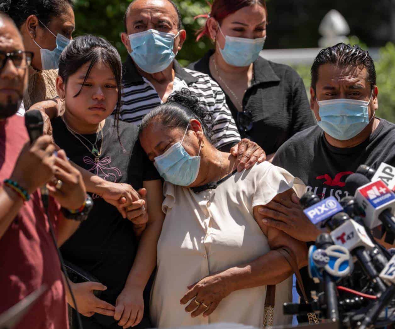 Familia de salvadoreño que murió en la cárcel del ICE en N.Jersey denuncia falta de atención médica Familia de salvadoreño que murió en la cárcel del ICE en N.Jersey denuncia falta de atención médica