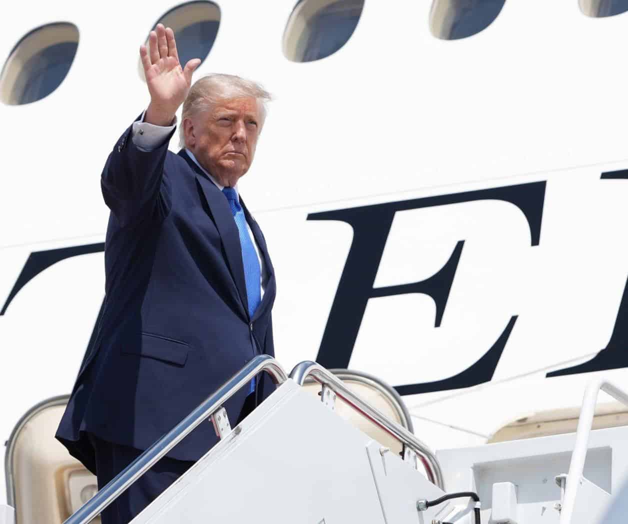 Trump ordenó cerrar cinco embajadas