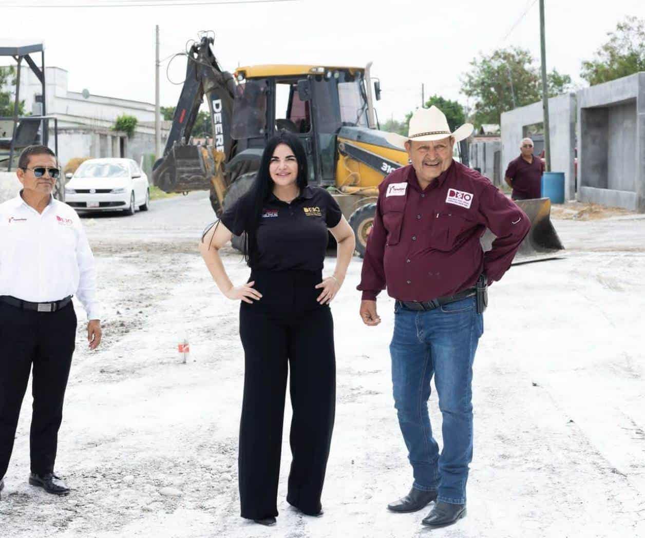 Supervisa alcaldesa pavimentación