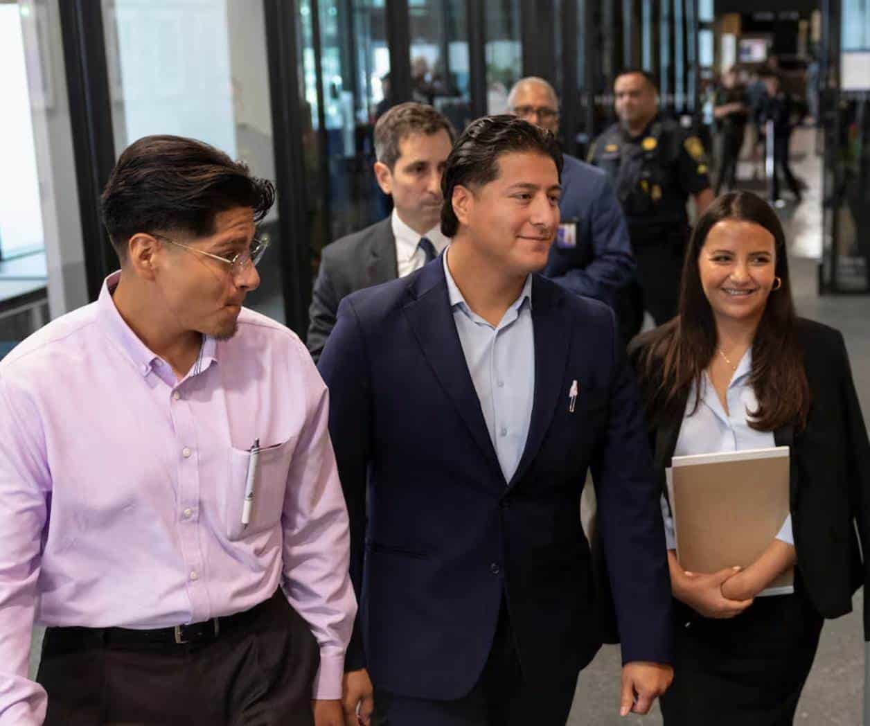 Familia de Salgado se reunió con el embajador de México en EE.UU.