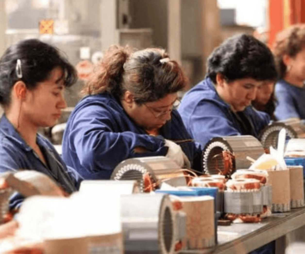 Economía feminista visibiliza trabajos de cuidado