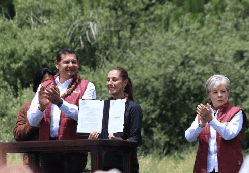 Firma decreto sobre jornada nacional de reforestación