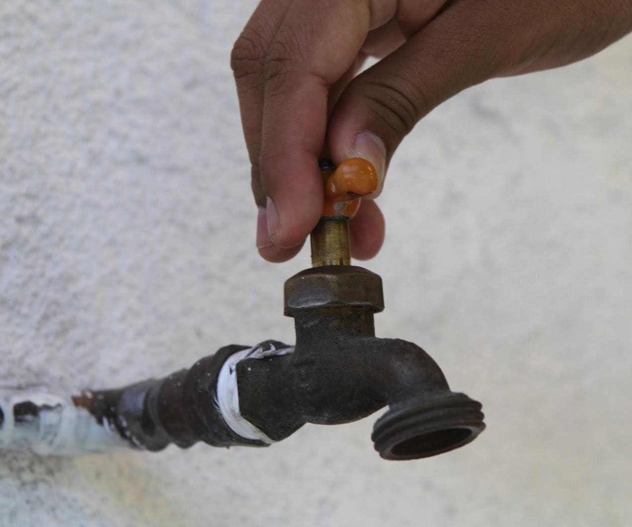 Cortan el agua