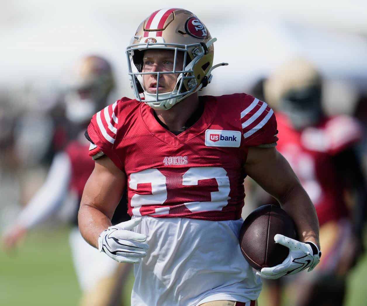 McCaffrey de los 49ers no practica por ‘rigidez’