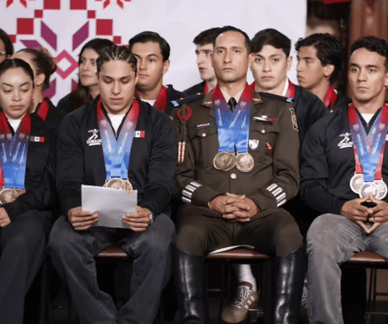Medallistas mexicanos recibirán incentivo económico por presea de JCC