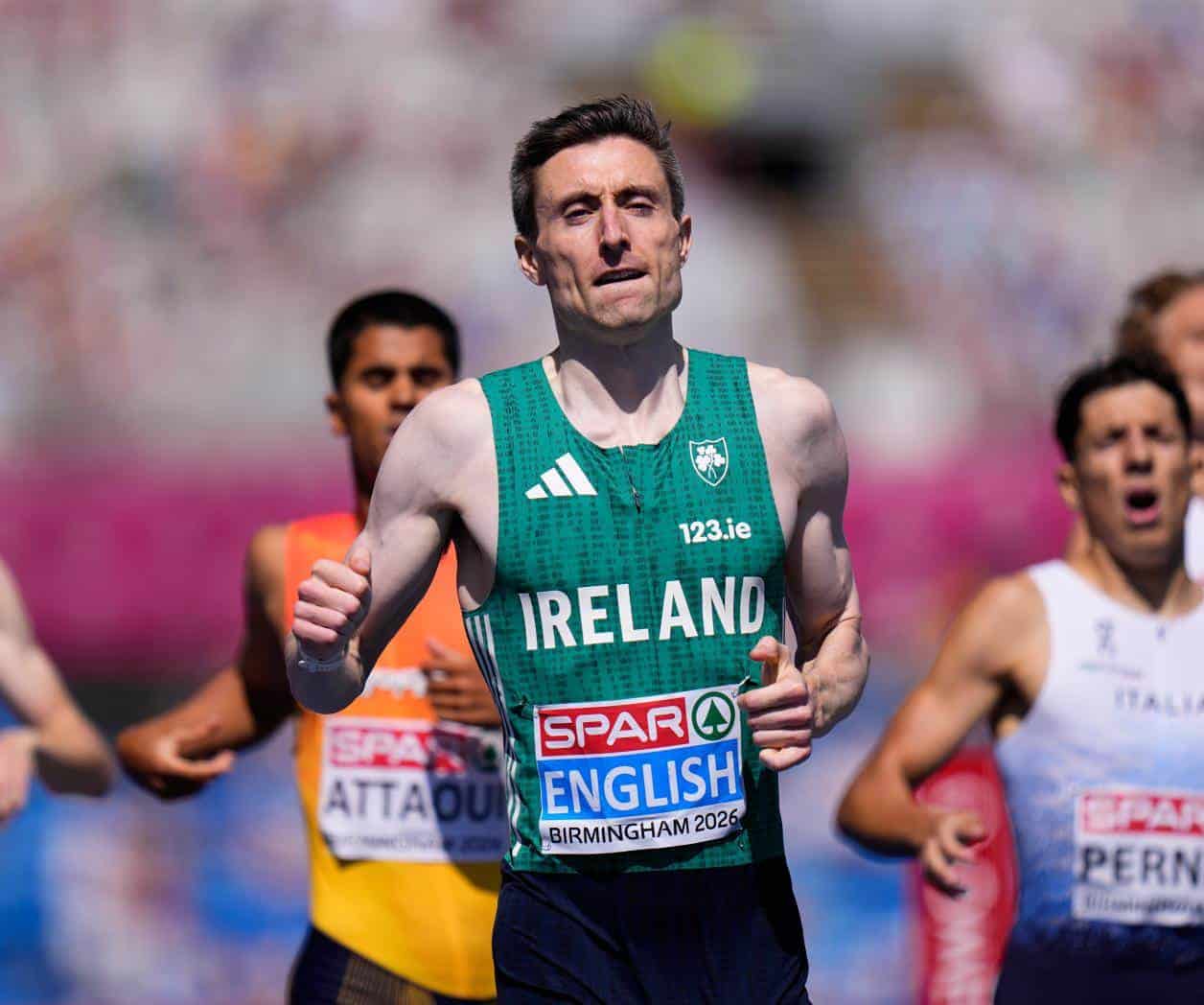 Mark English bate récord en los 800 metros