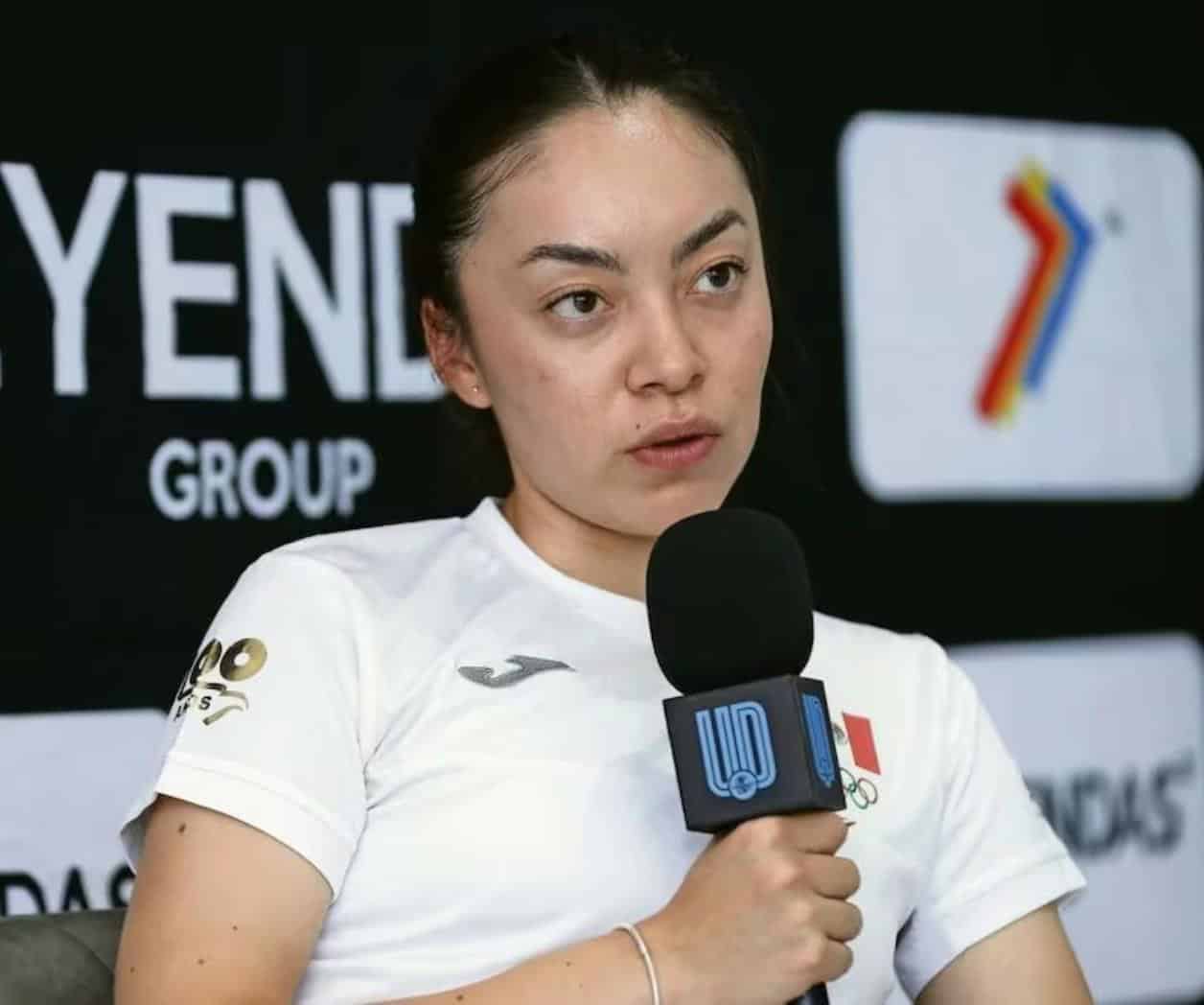 Yareli Acevedo celebra premio por cada medalla ganada