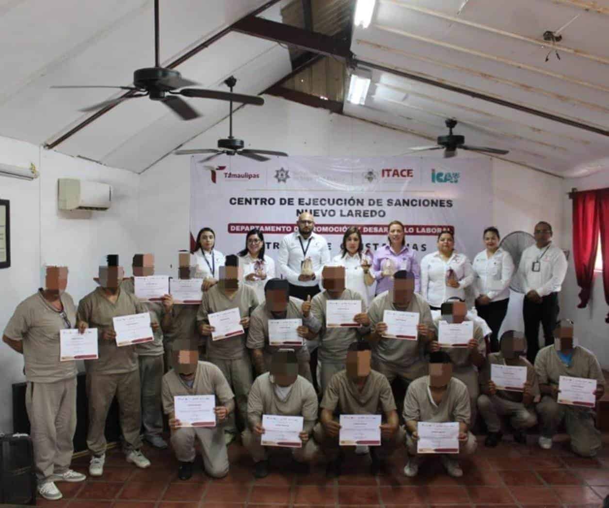 Certifican laboralmente a internos del CEDES Laredo