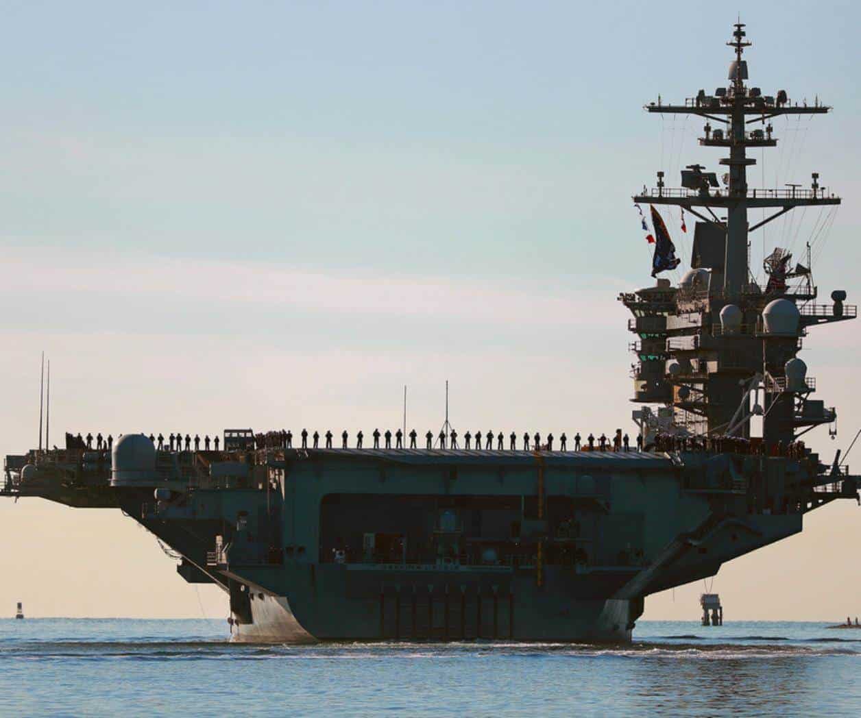 USS George Washington inicia despliegue hacia Oriente Medio
