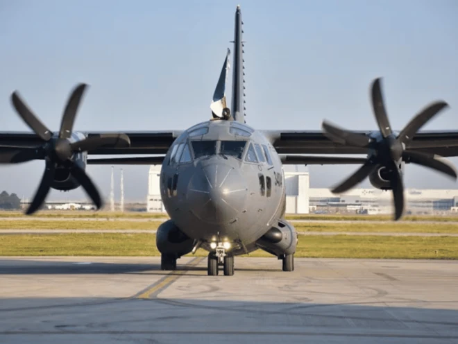 Defensa envía segundo vuelo con ayuda humanitaria a Colombia