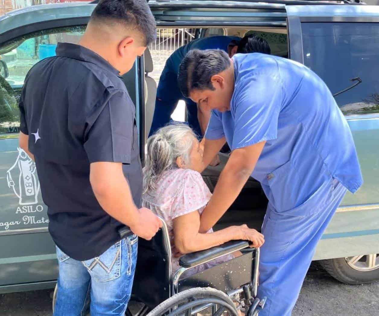 Rescatan a adulta mayor en condiciones precarias