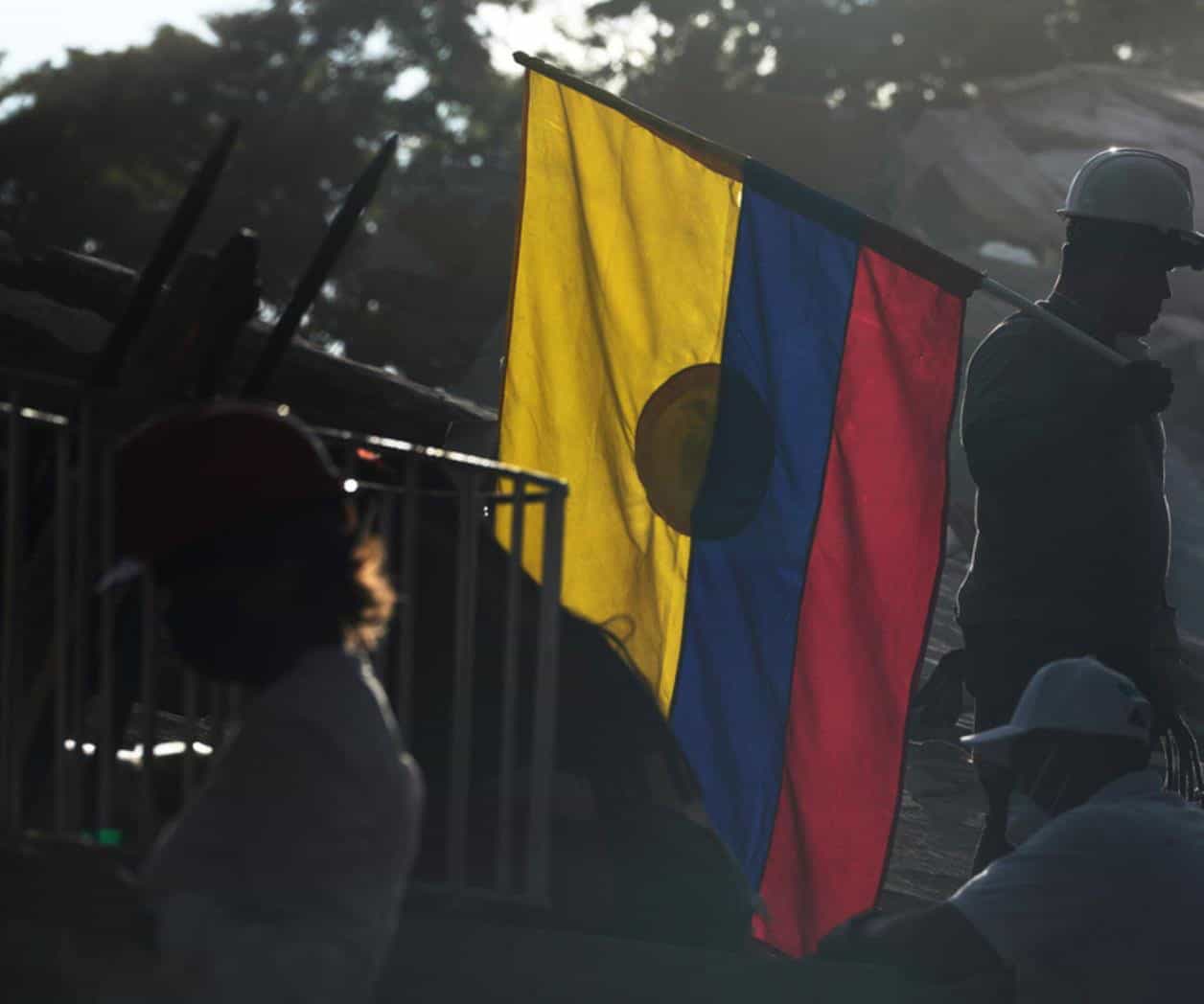 Colombia prioriza la búsqueda de más de un centenar de desaparecidos tras devastador terremoto