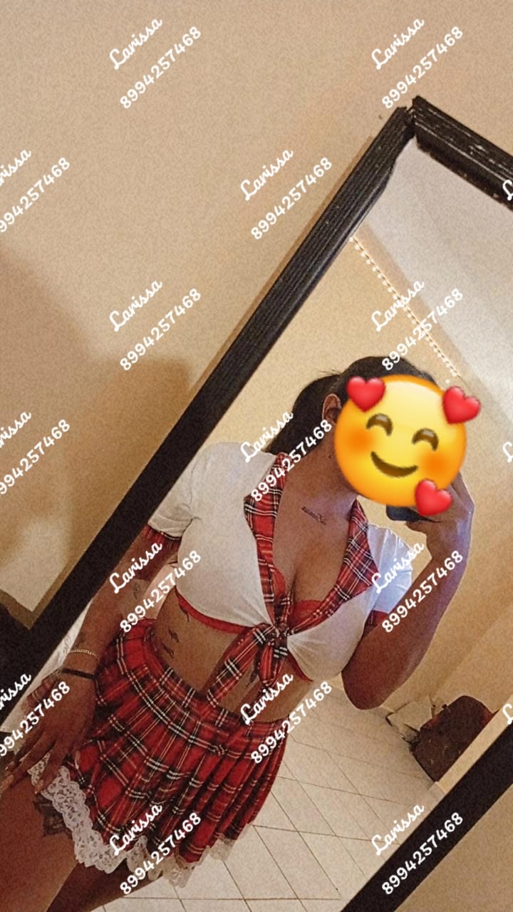 LARISSA, BONITA, SENSUAL, 