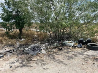 Crecen basura y maleza en caminos de El Rosario