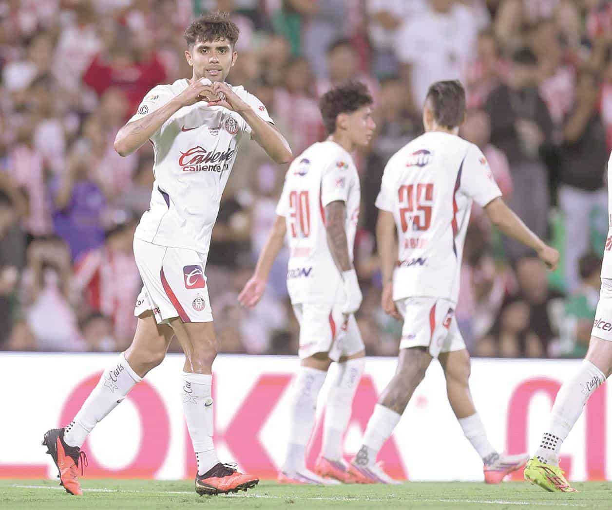 Chivas gana en Torreón gracias a un penalti decisivo Chivas gana en Torreón gracias a un penalti decisivo