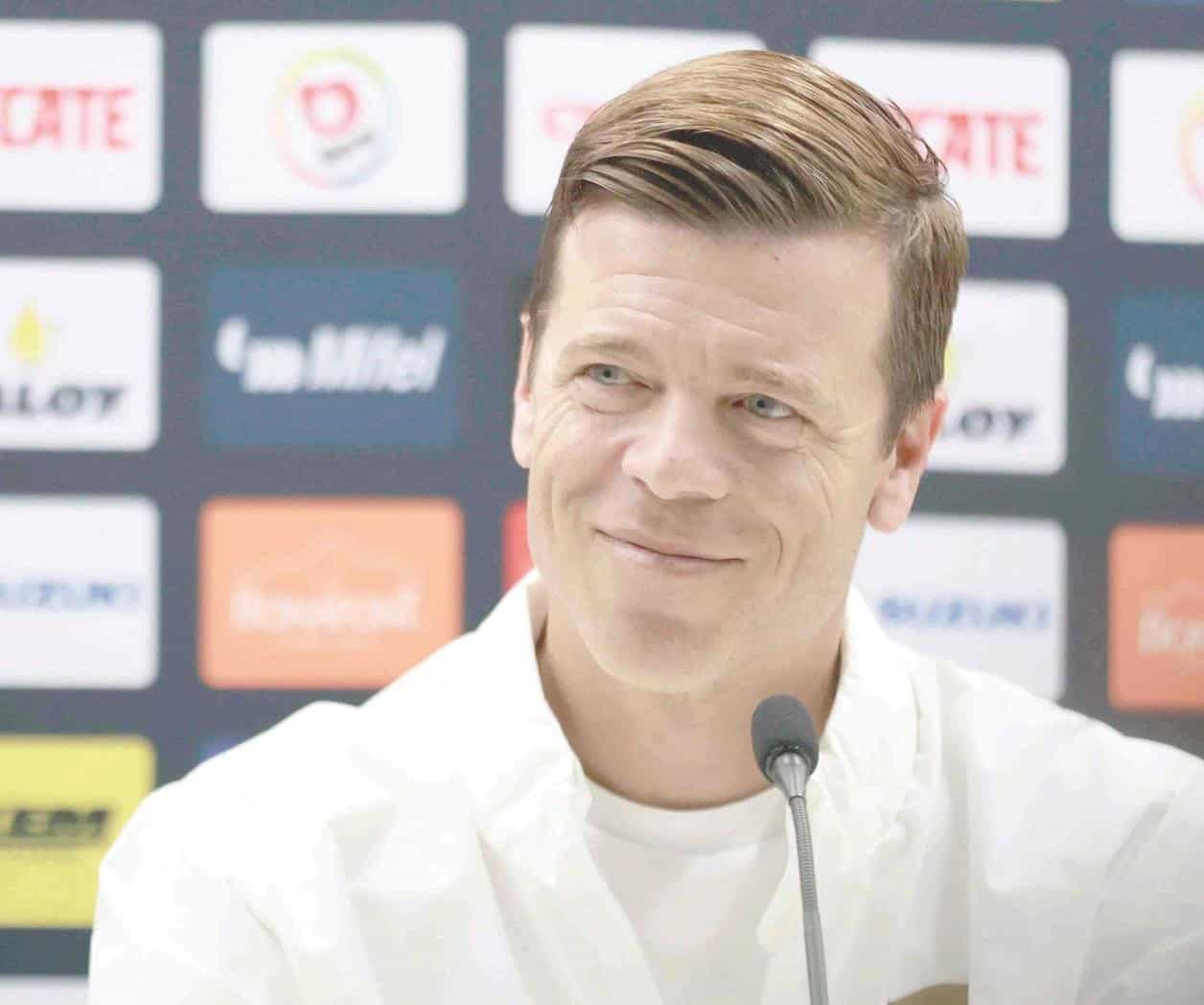 Solari se va molesto con sus jugadores Solari se va molesto con sus jugadores