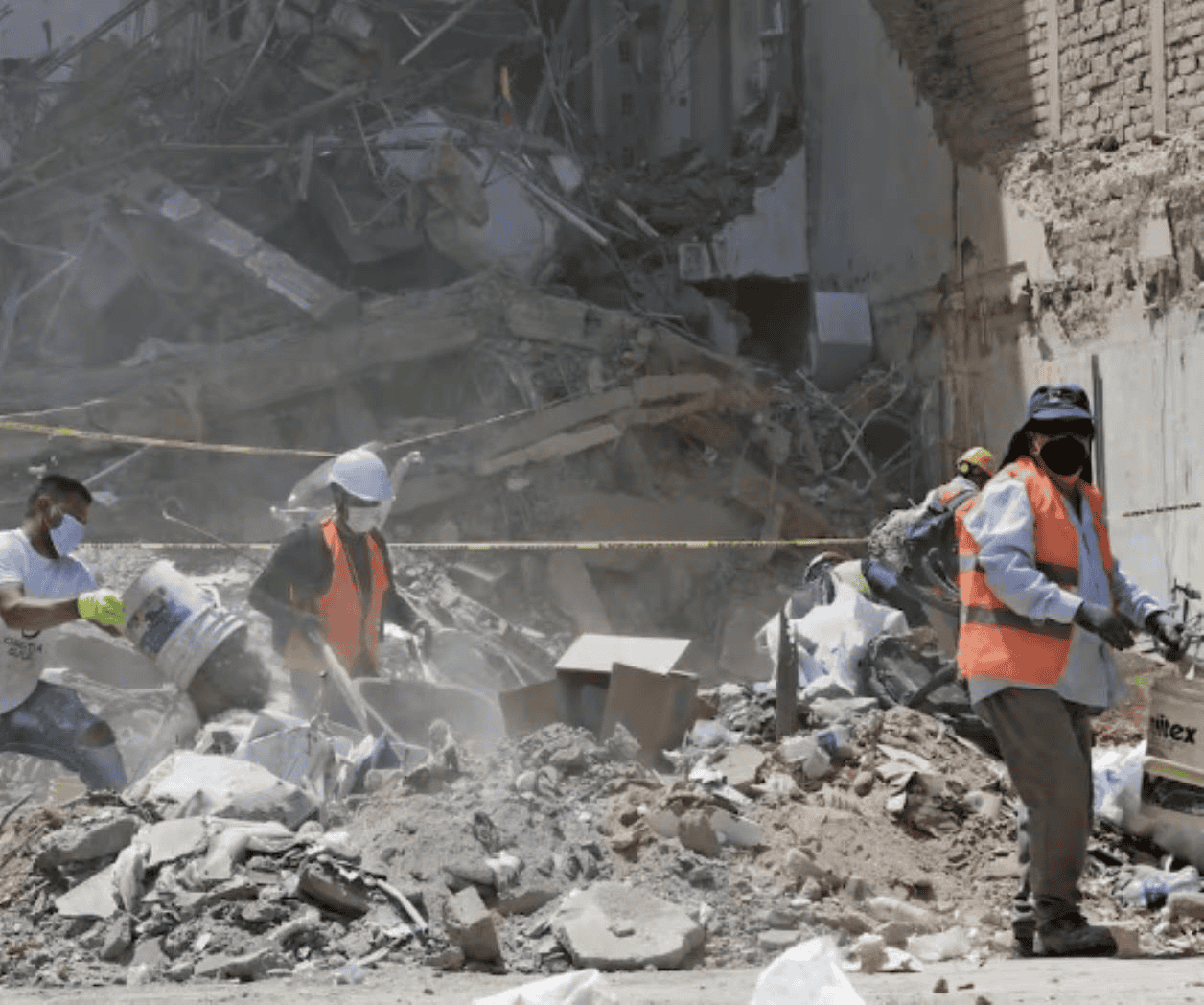 Despiden a pareja duranguense; muere en terremoto de Colombia Despiden a pareja duranguense; muere en terremoto de Colombia