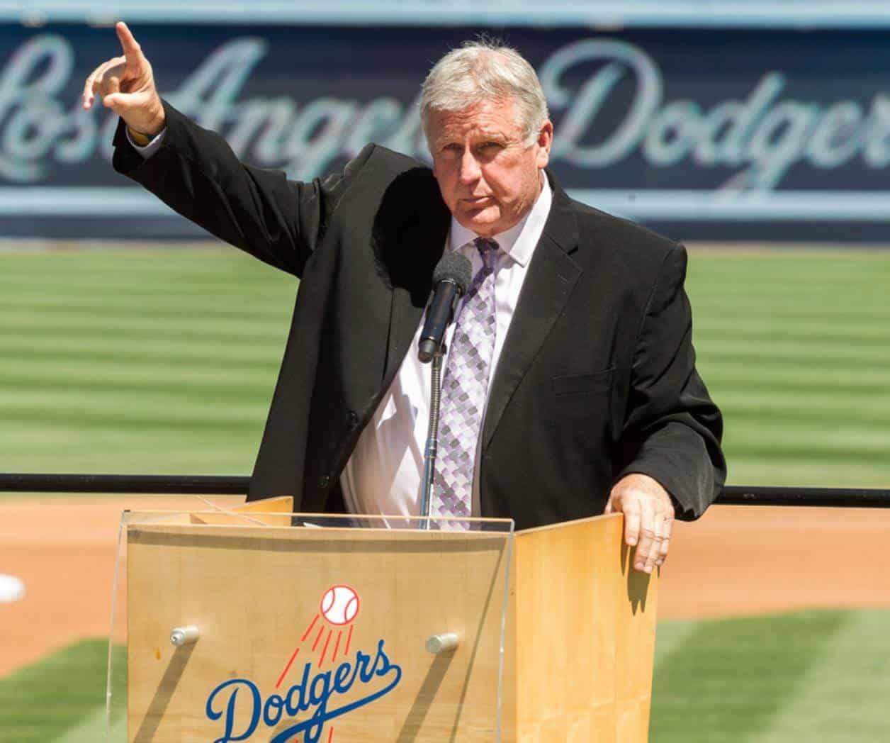 Muere a los 83 Tommy John, cuyo nombre lleva una cirugía pionera de codo que salvó su carrera