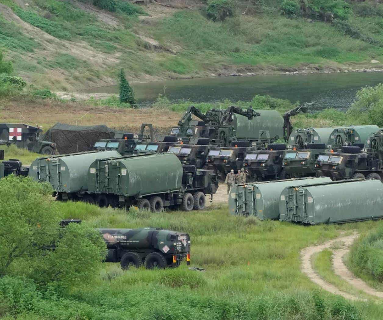 Trump reduce ejercicios militares en Corea del Sur ante Corea del Norte