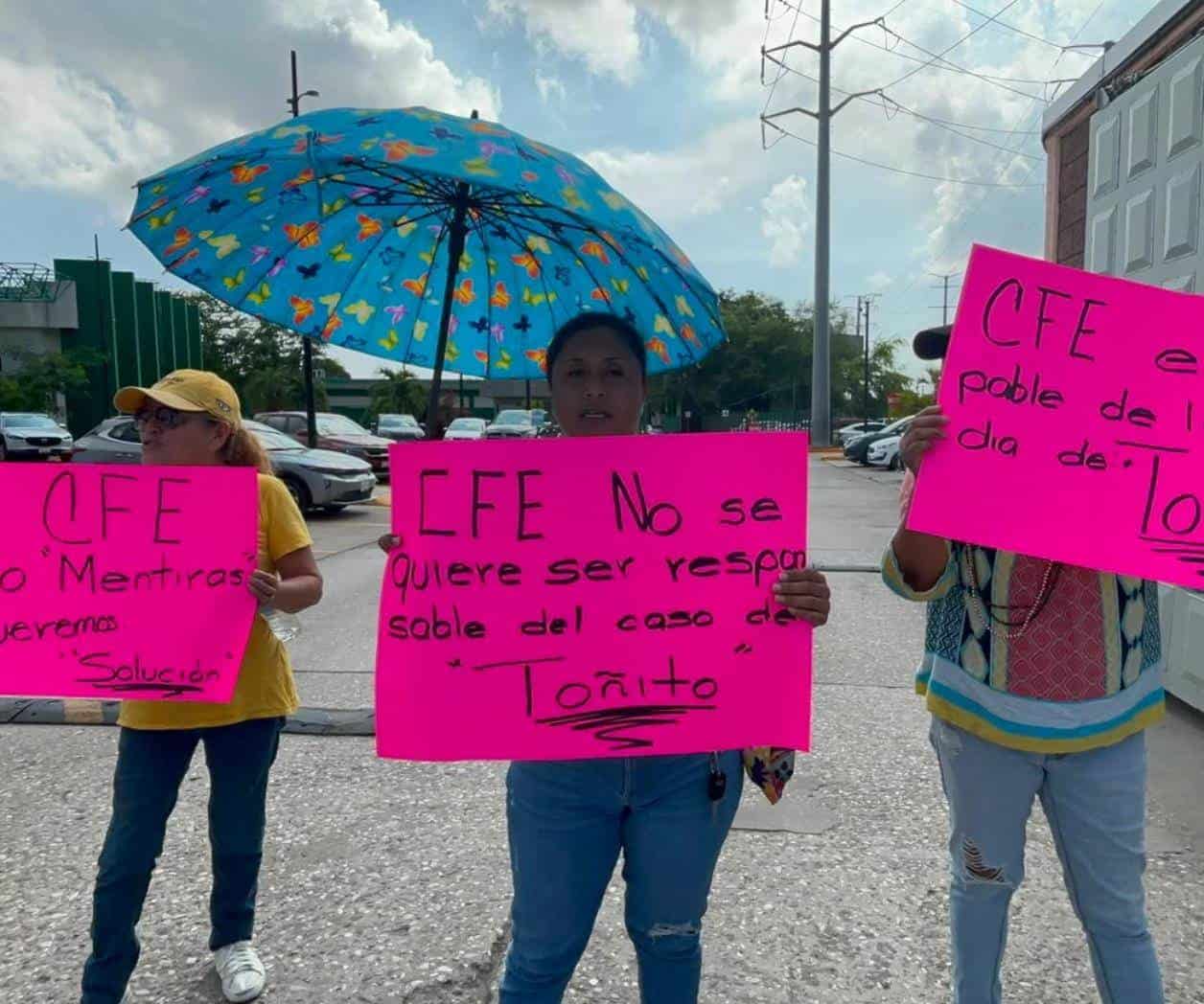 Piden familiares apoyo  para niño electrocutado
