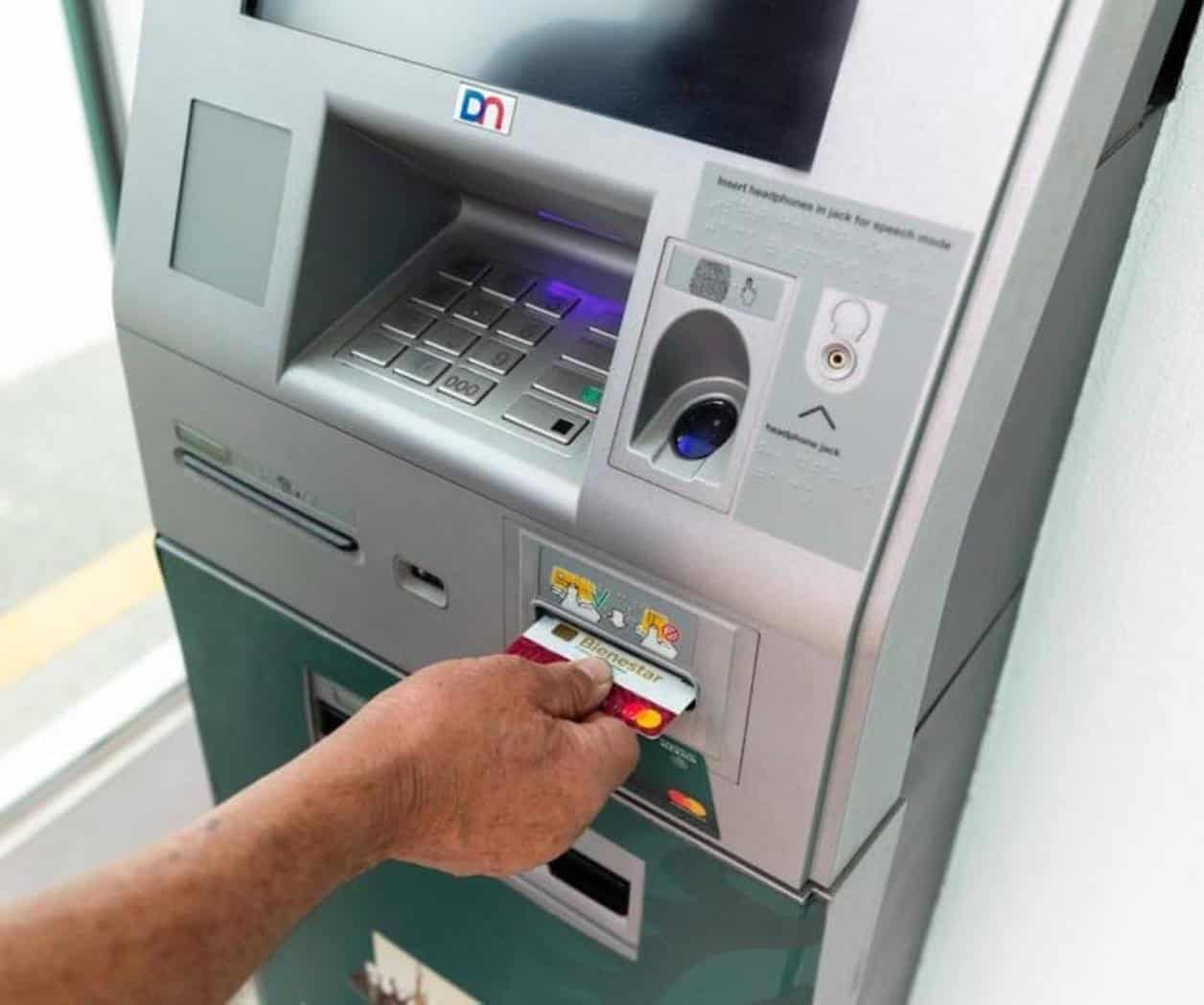 ¡Cuidado con el cajero! cobran $40 por retiro