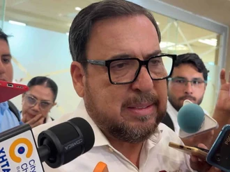 SET: Padre de Dafne seguirá separado de funciones como director escolar