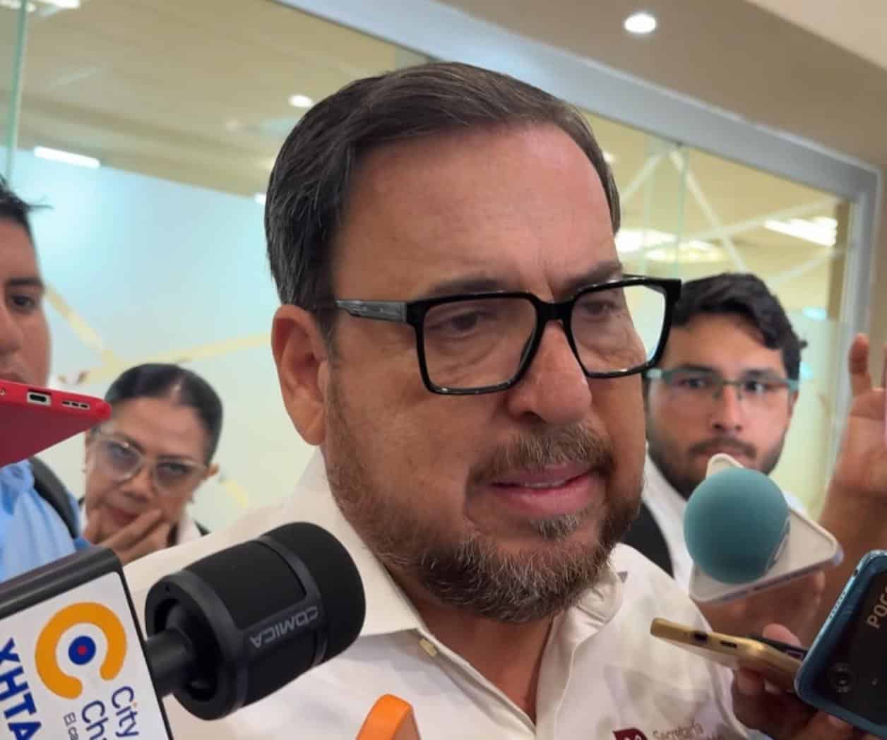 SET: Padre de Dafne seguirá separado de funciones como director escolar