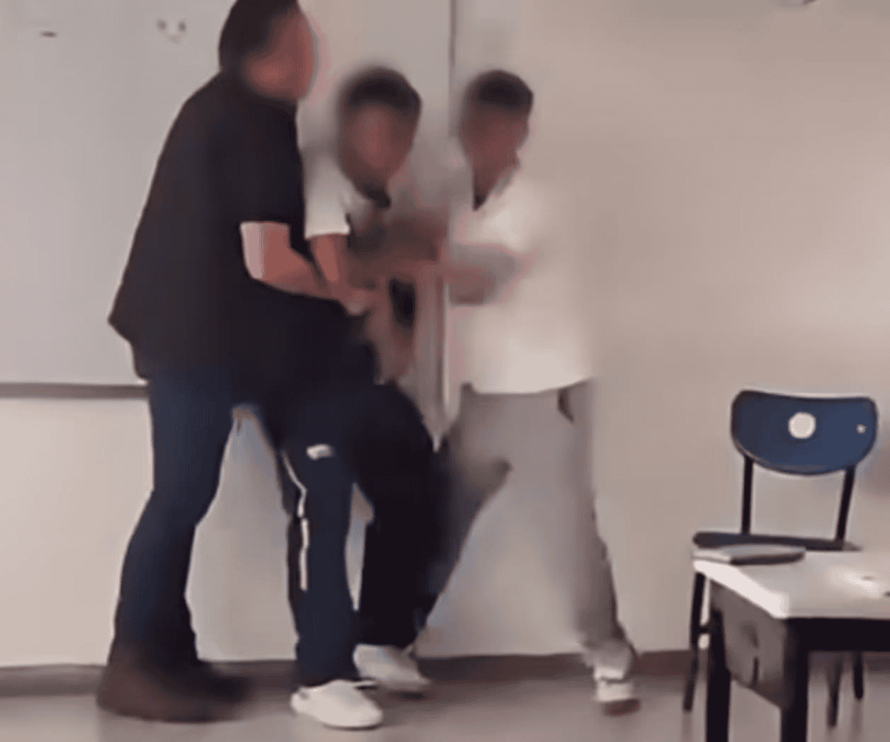 Cesan a profesor en Guanajuato por conductas inapropiadas