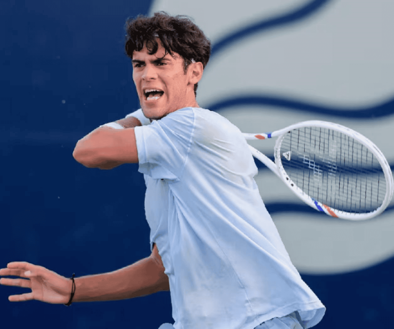 Rodrigo Pacheco debuta con sólida victoria en el Cancun Country Open
