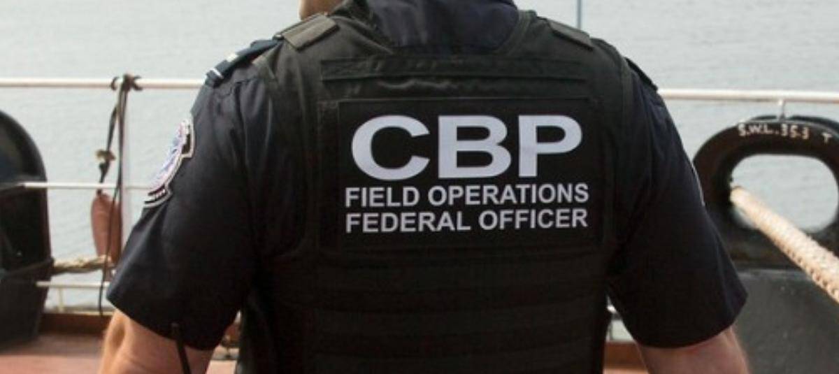 Incauta CBP más de mil libras de ‘meta’ escondida entre detergente