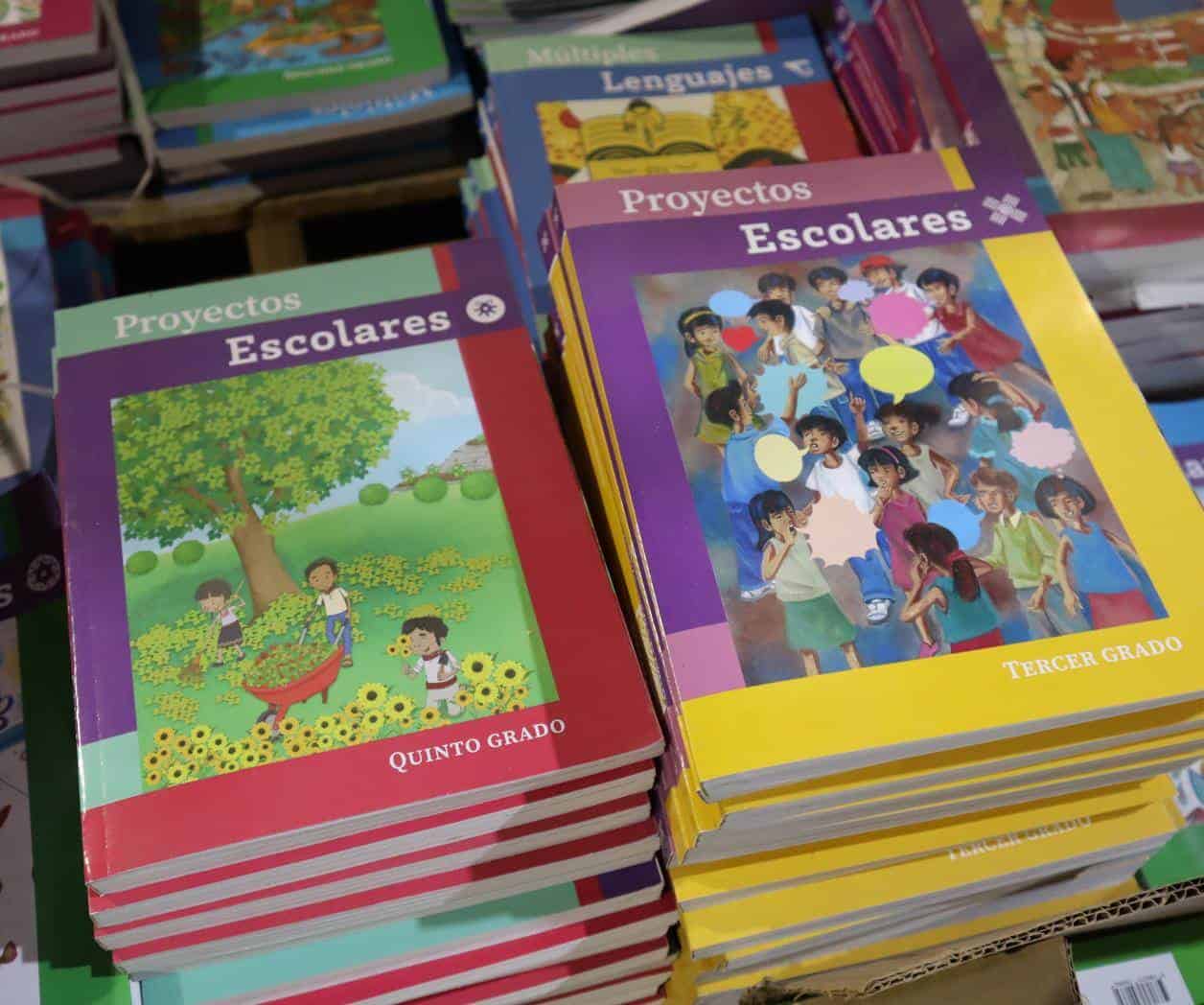 Avanza entrega de libros de texto