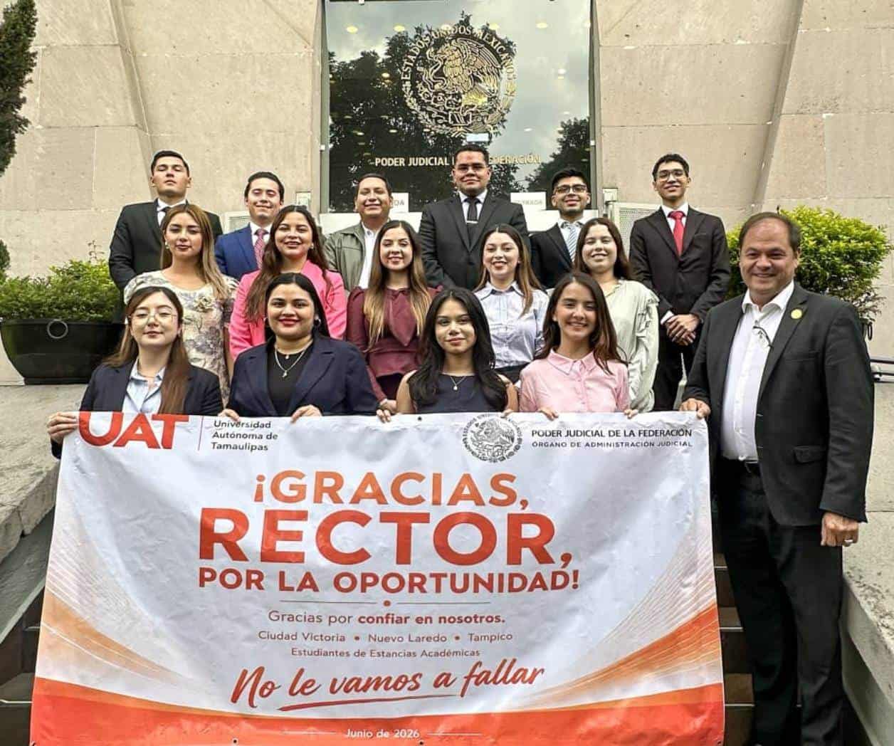 Lleva UAT a jóvenes  a la Suprema Corte