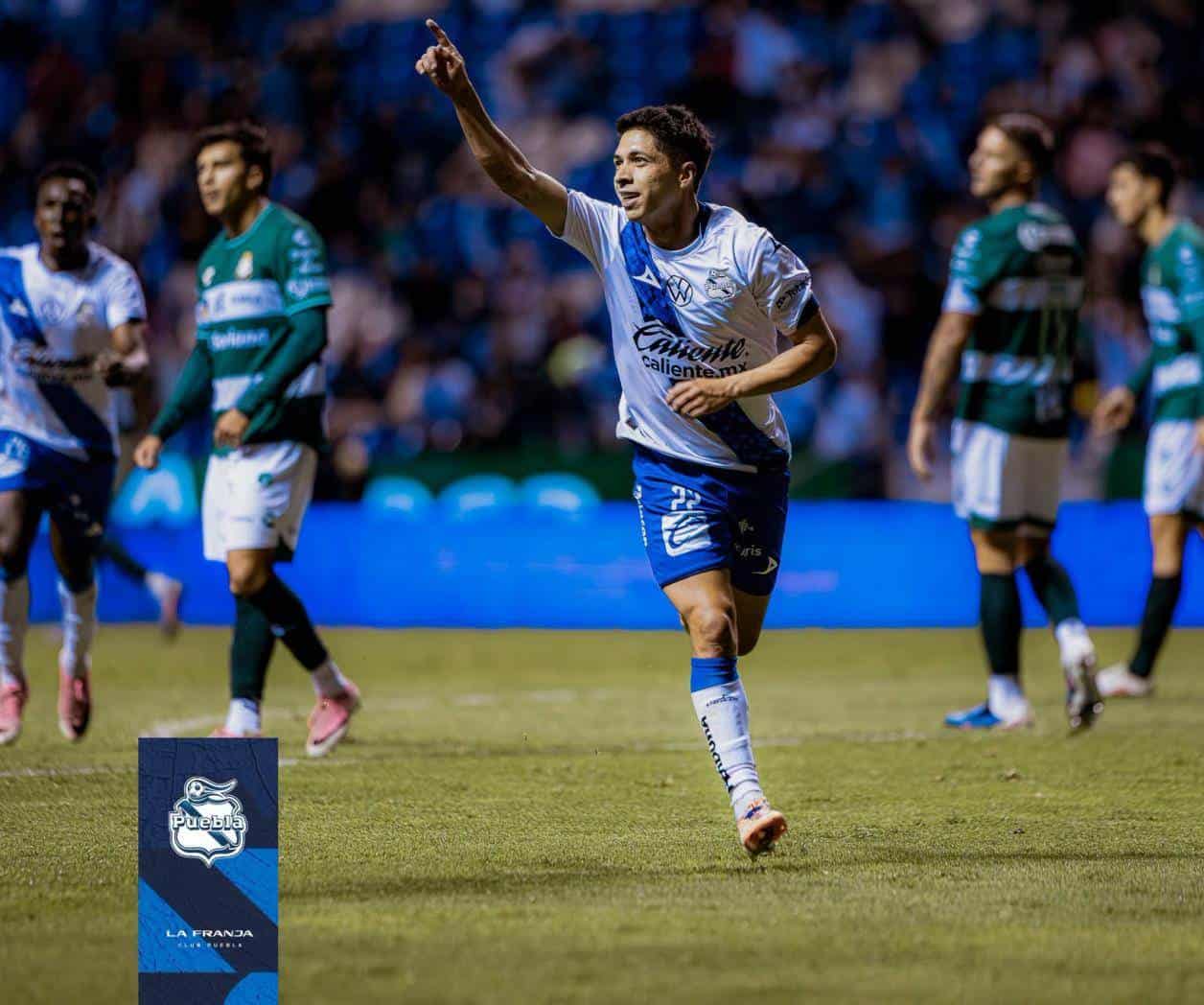 ¡Hacen vibrar  el Cuauhtémoc!
