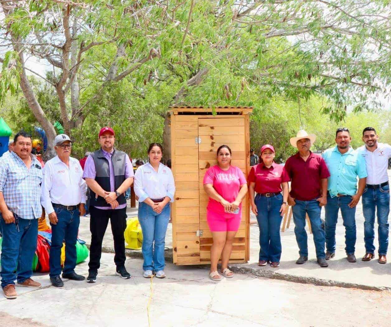 Alcaldesa entrega apoyos en el Ejido La Carreta 2