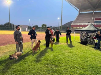 Destacan binomios K-9 en certificación internacional