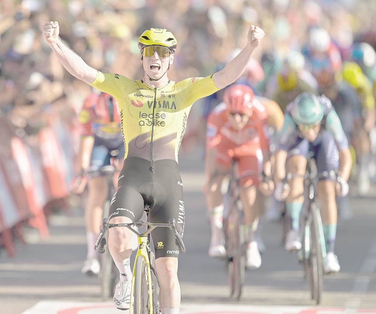 Matthew Brennan gana la segunda etapa de la Vuelta