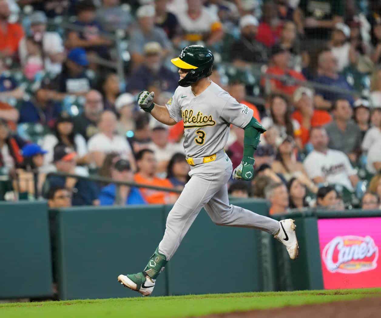 Jonrón solitario de Muncy corona remontada de Atléticos