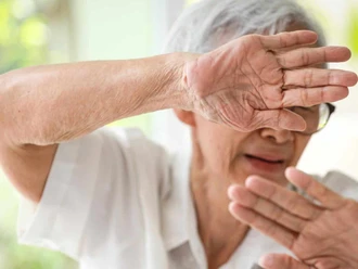 Adultos mayores sufren violencia y abandono