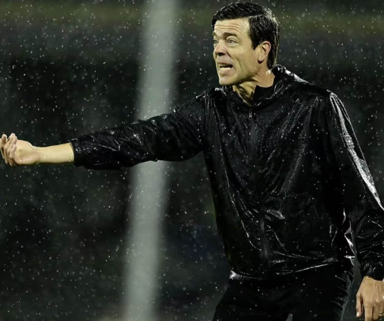 Solari responde a los abucheos de la afición de Pumas
