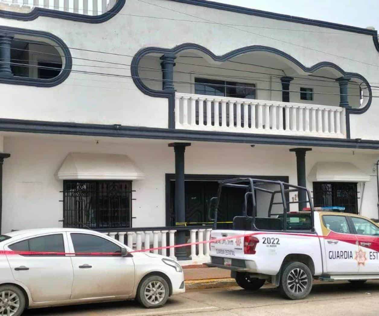 CREDE brinda orientación a familias por cierre de escuela Doenitz