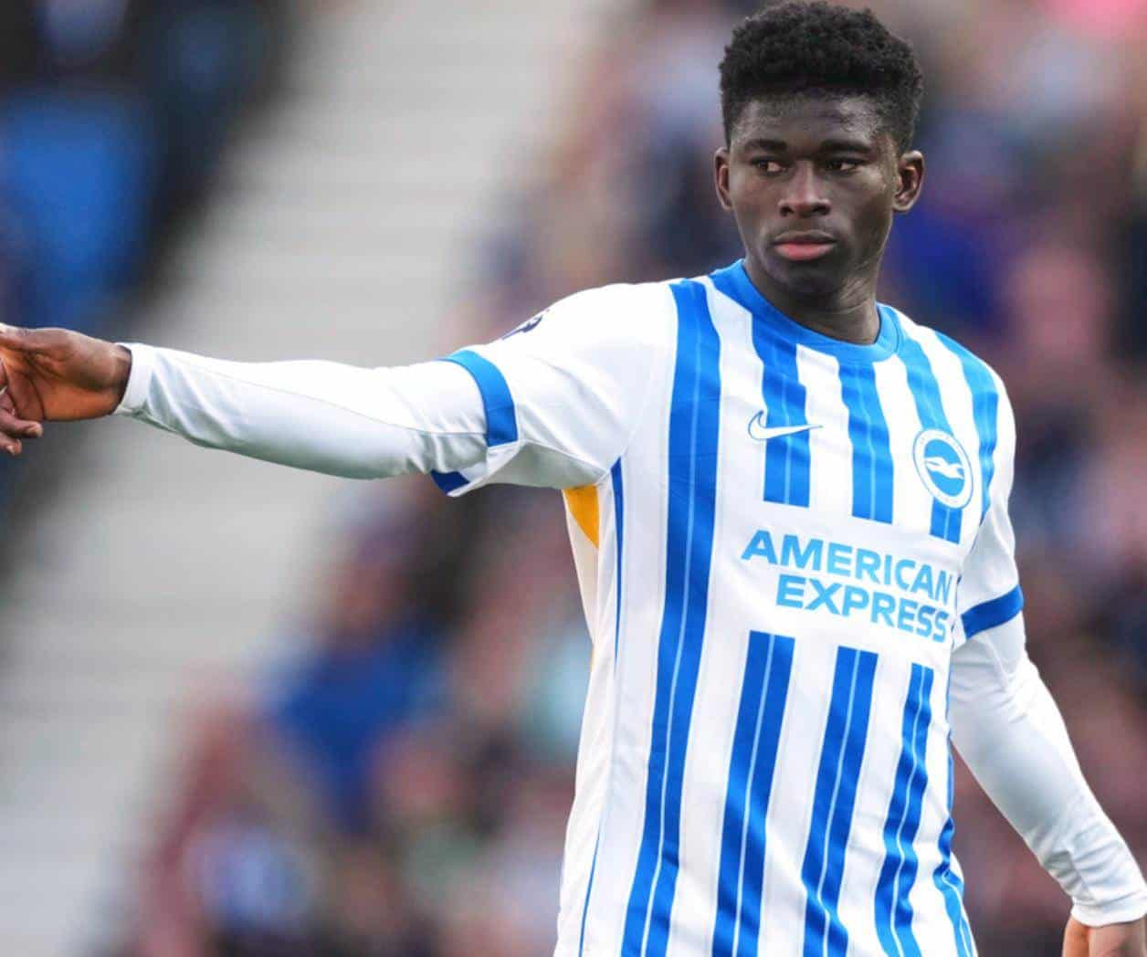 Man United completa el fichaje del mediocampista Carlos Baleba del Brighton