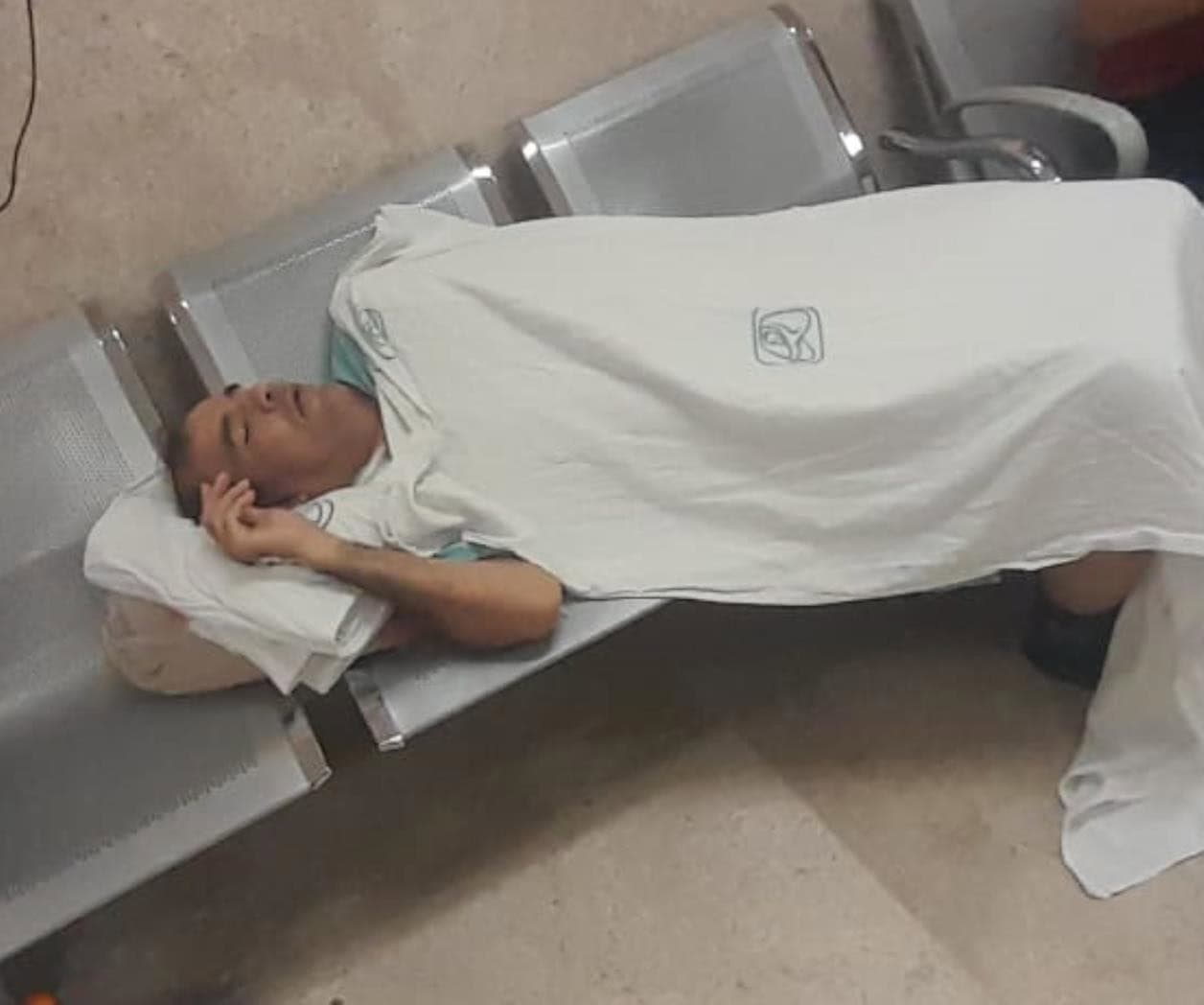 Acusa a IMSS de no atender a su esposo