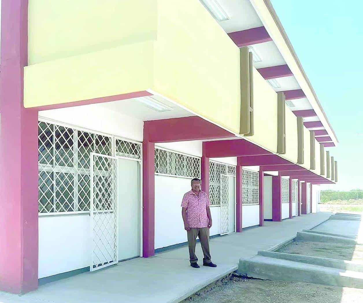 Arranca con carencias secundaria federal 17